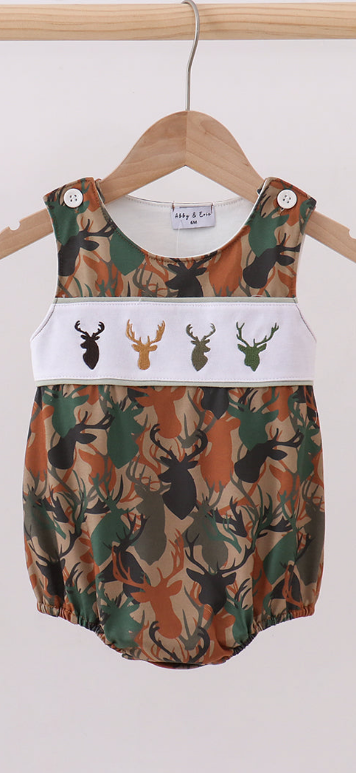 Boys Camouflage Deer Bubble